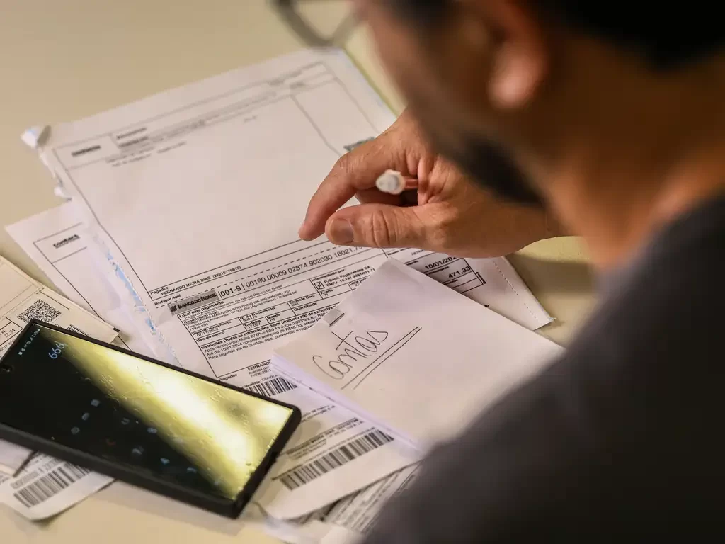 Salário Mínimo deve atingir R$ 1.502 em 2025, segundo previsão do governo Salário Mínimo deve atingir R$ 1.502 em 2025, segundo previsão do governo