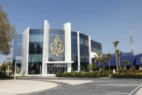 Israel Ordena o Fechamento dos Escritórios da Al Jazeera e Suspende suas Operações